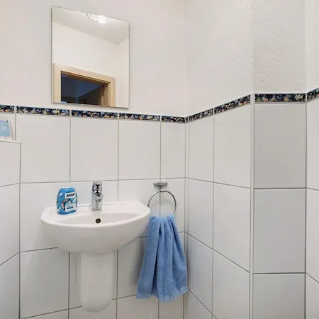 Haus Schwalbennest 公寓 *
